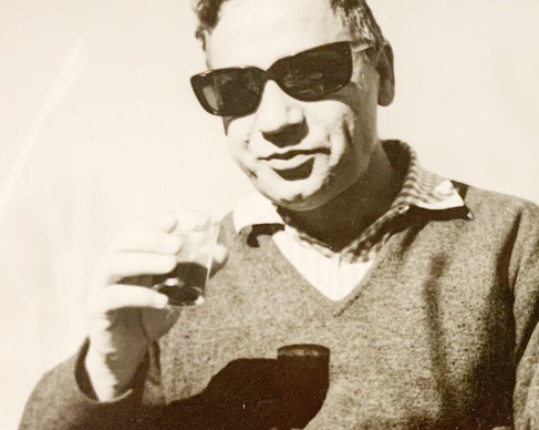 نکروسیس و تعهد به آوانگارد